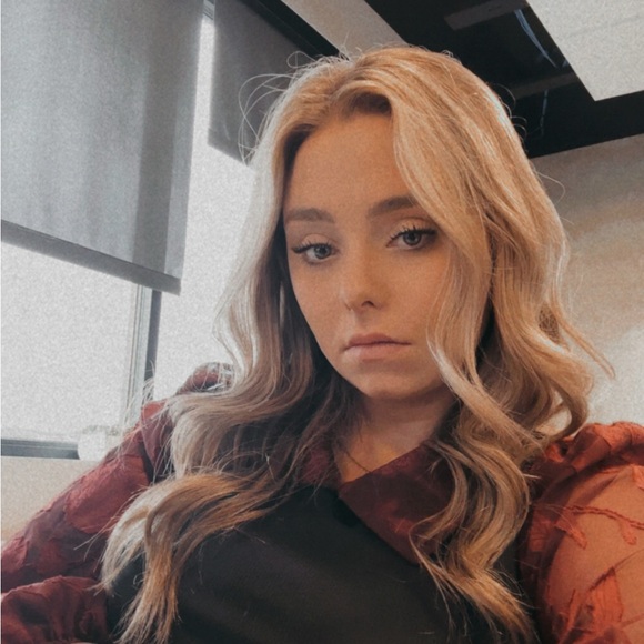 Meet your Posher, Jessica - Picture 1 of 1